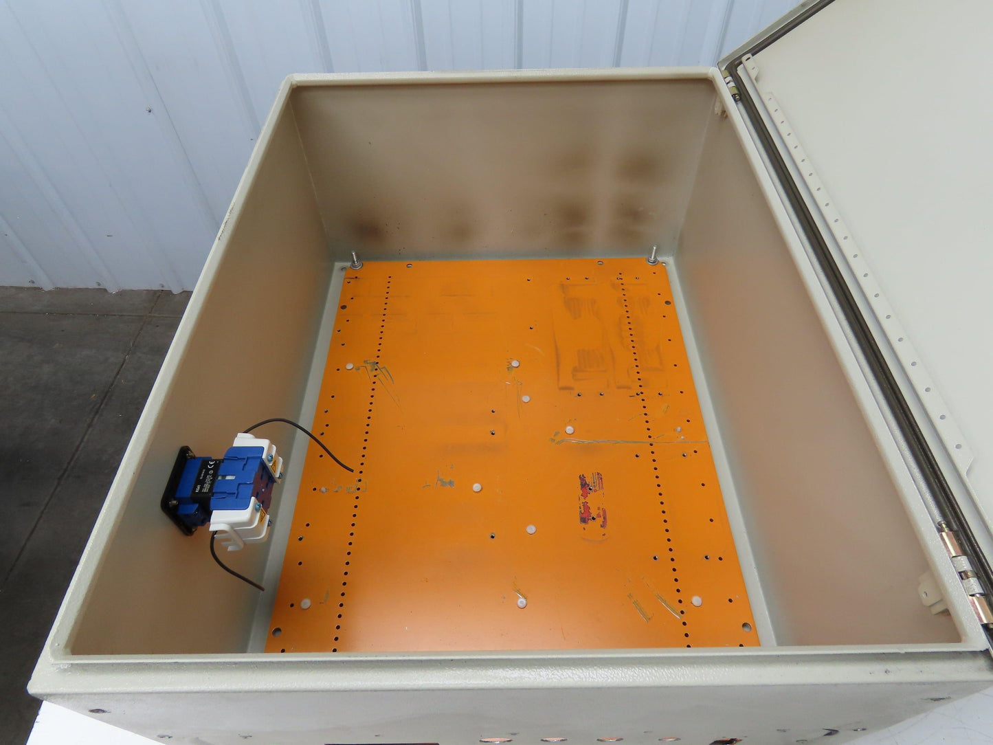 Rittal 1376 Electrical Enclosure 760x600x350mm Backplate Wall Mount