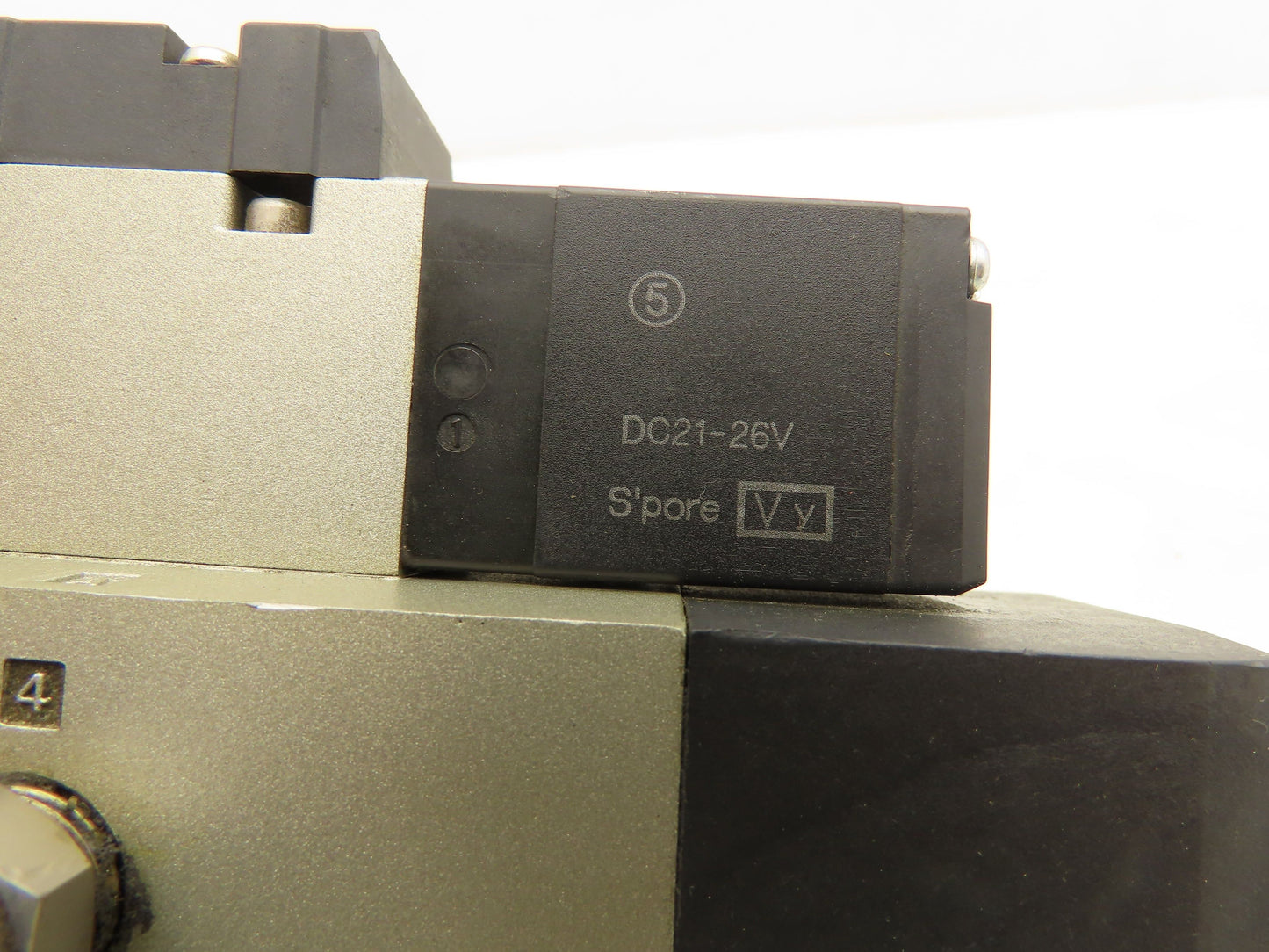 SMC VFS2100-5FZ-02T Solenoid Valve 5/2 Spool 24VDC Base Unit 3/8" NPT Ports