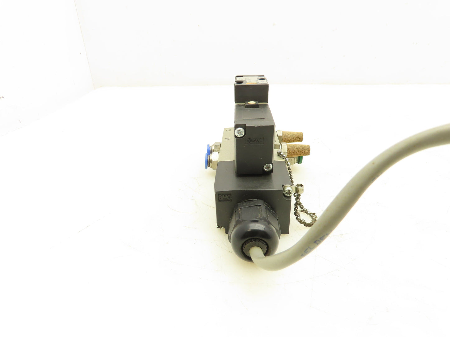 SMC VFS2100-5FZ-02T Solenoid Valve 5/2 Spool 24VDC Base Unit 3/8" NPT Ports