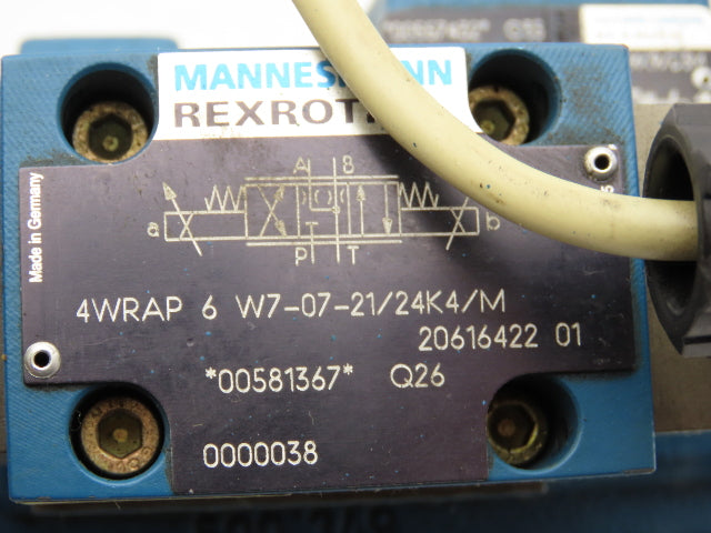 Rexroth 4WRKE 25 W3-500-21H/6A24K9/D3M Proportional Directional Servo Valve 24V