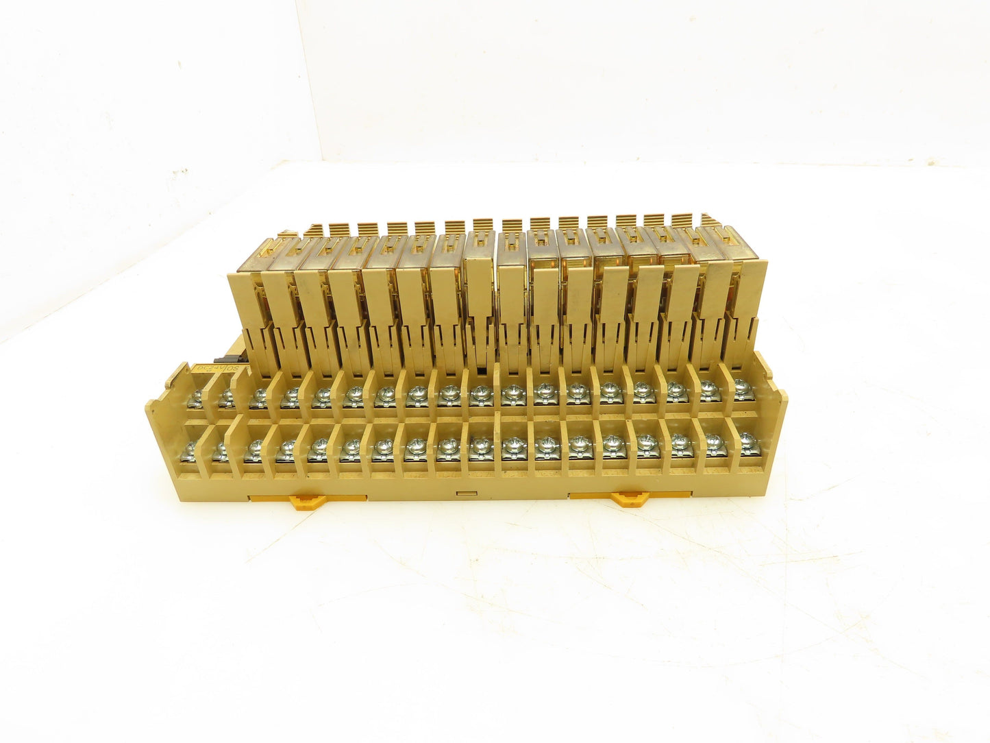 Omron G7T 1112S Relay 250VAC 10A 1/2 HP With Base Modules Lot Of 46