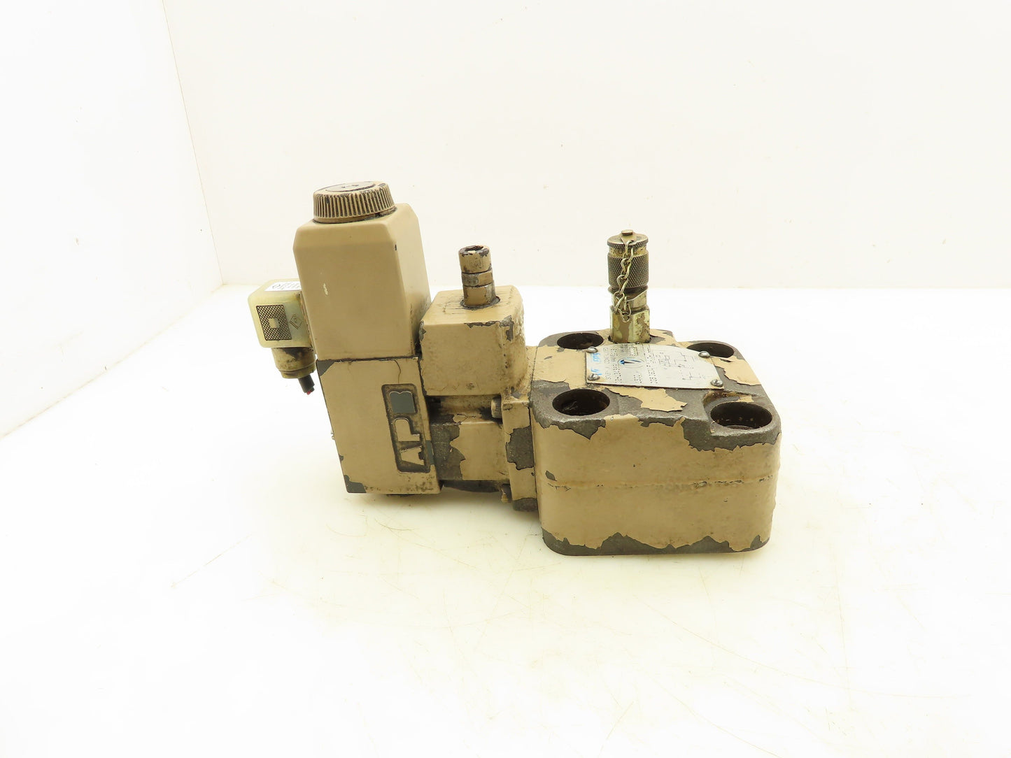 Vickers CG5060AFMUHL7110 Hydraulic Relief Valve Solenoid Controlled 24V DG4V3