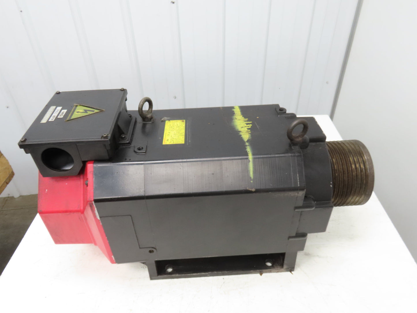 Fanuc A06B-0831-B200 AC Spindle Servo Motor 22kw 4500RPM 4 Pole 3Ph 217V