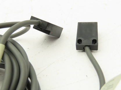 Omron TL-W5MC2 Flat Inductive Proximity Sensor 5mm Lot of 2