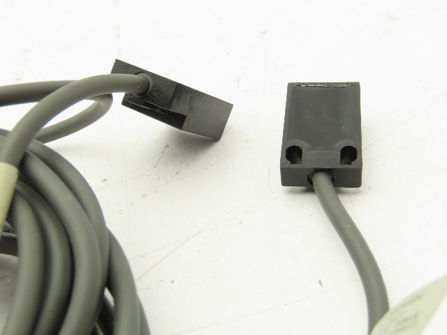 Omron TL-W5MC2 Flat Inductive Proximity Sensor 5mm Lot of 2