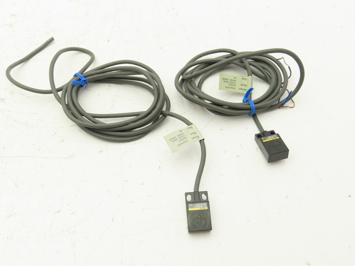 Omron TL-W5MC2 Flat Inductive Proximity Sensor 5mm Lot of 2