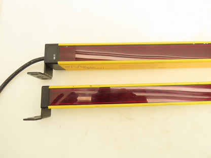 STI MS46-30-700-Q1-X Light Curtain Transmitter And Receiver Set 24VDC Input 70mm