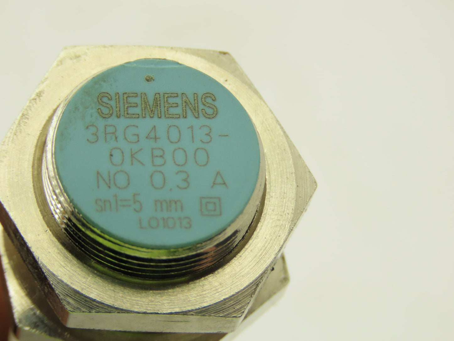 Siemens 3RG4013-0KB00 Cylindrical Inductive Sensor 4.5-5.5mm Range