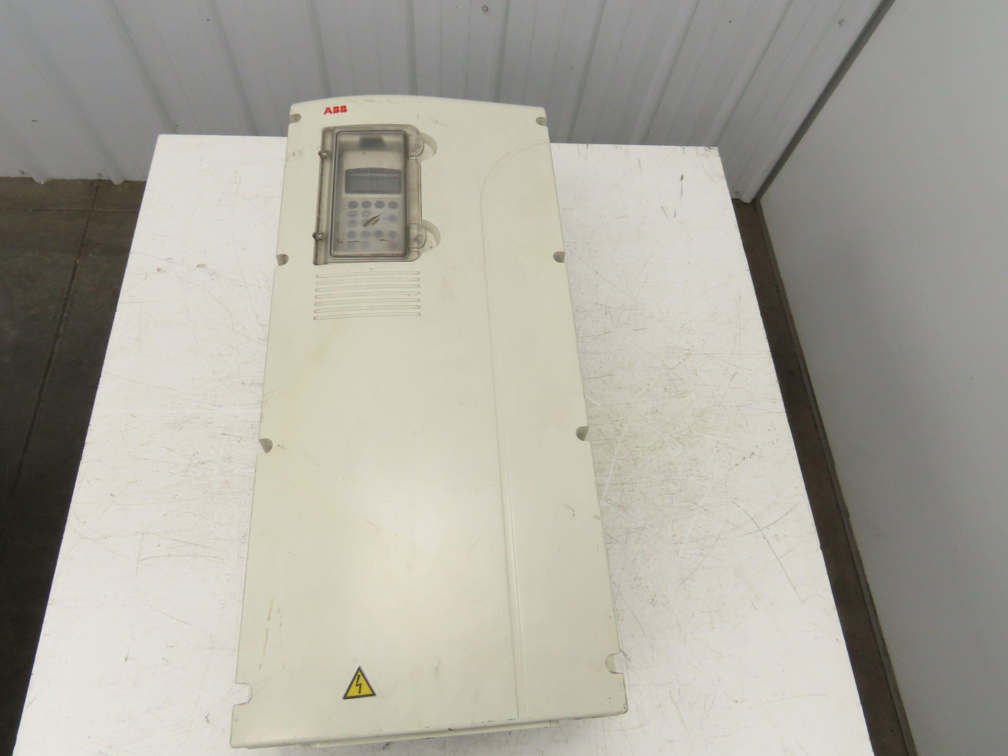 ABB ACS800-U1-0050-5+B056-P901 AC Variable Frequency Drive 50Hp 3Ph 480V 65A