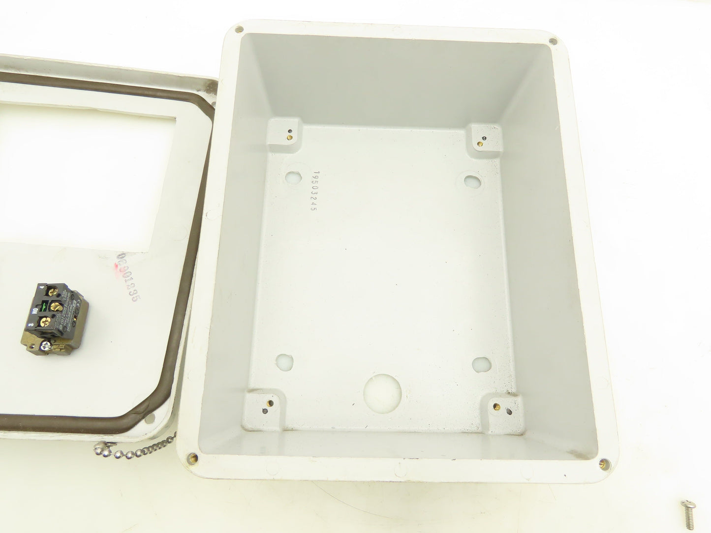 Wiegmann HW-J100804SC Fiberglass Electrical Enclosure 10x8x4"