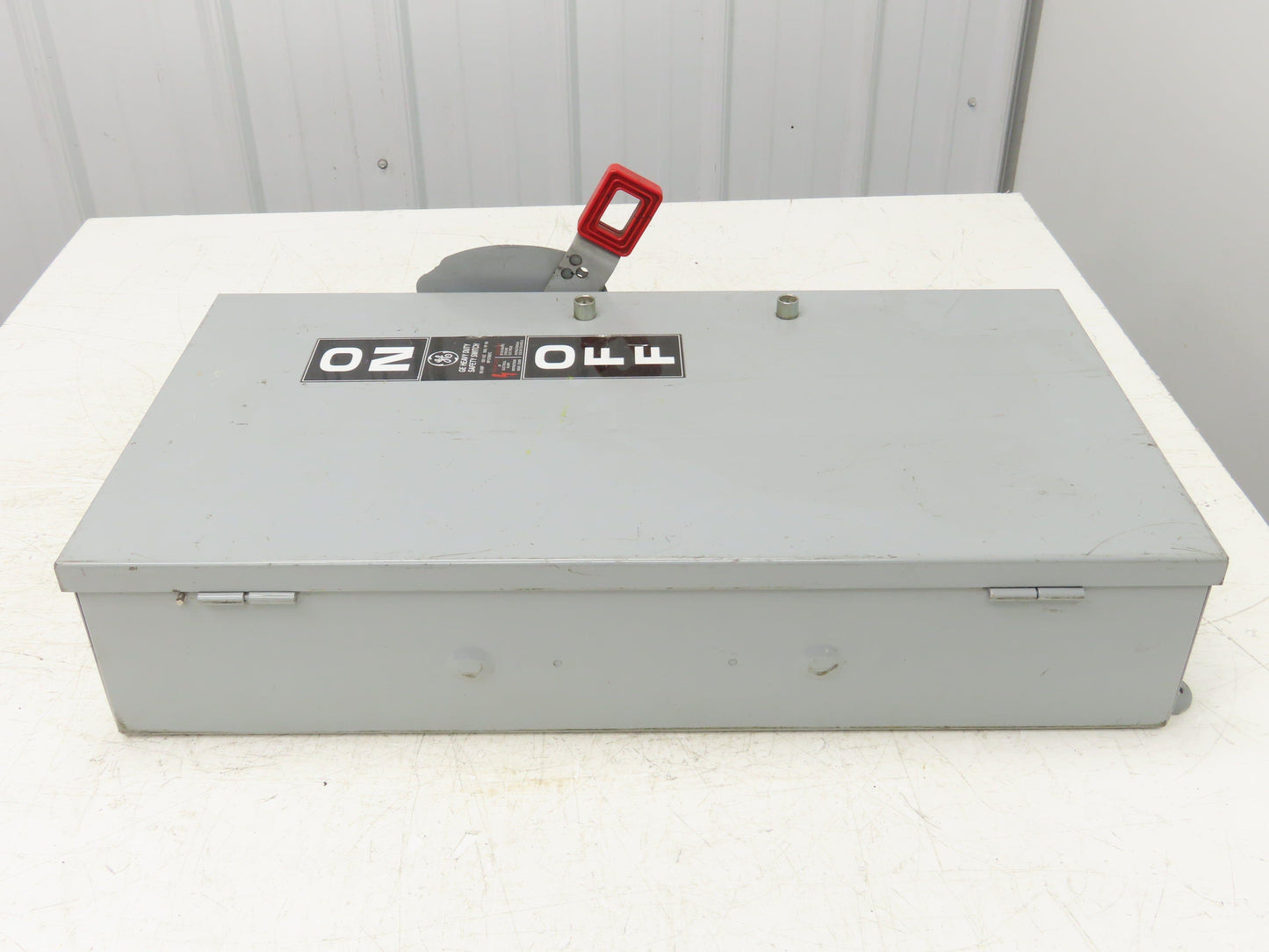 General Electric THN3363J Heavy Duty Disconnect Safety Switch 100A 600V 3 Pole