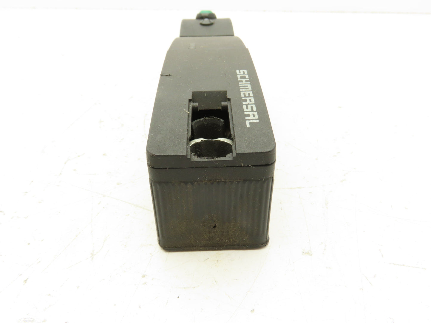 Schmersal AZM 200 ST-T-1P2P-2568 Door Latch Interlock Latch 24VDC Solenoid