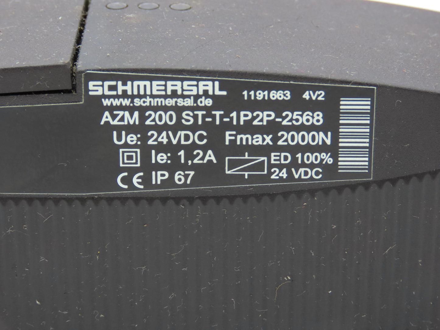 Schmersal AZM 200 ST-T-1P2P-2568 Door Latch Interlock Latch 24VDC Solenoid