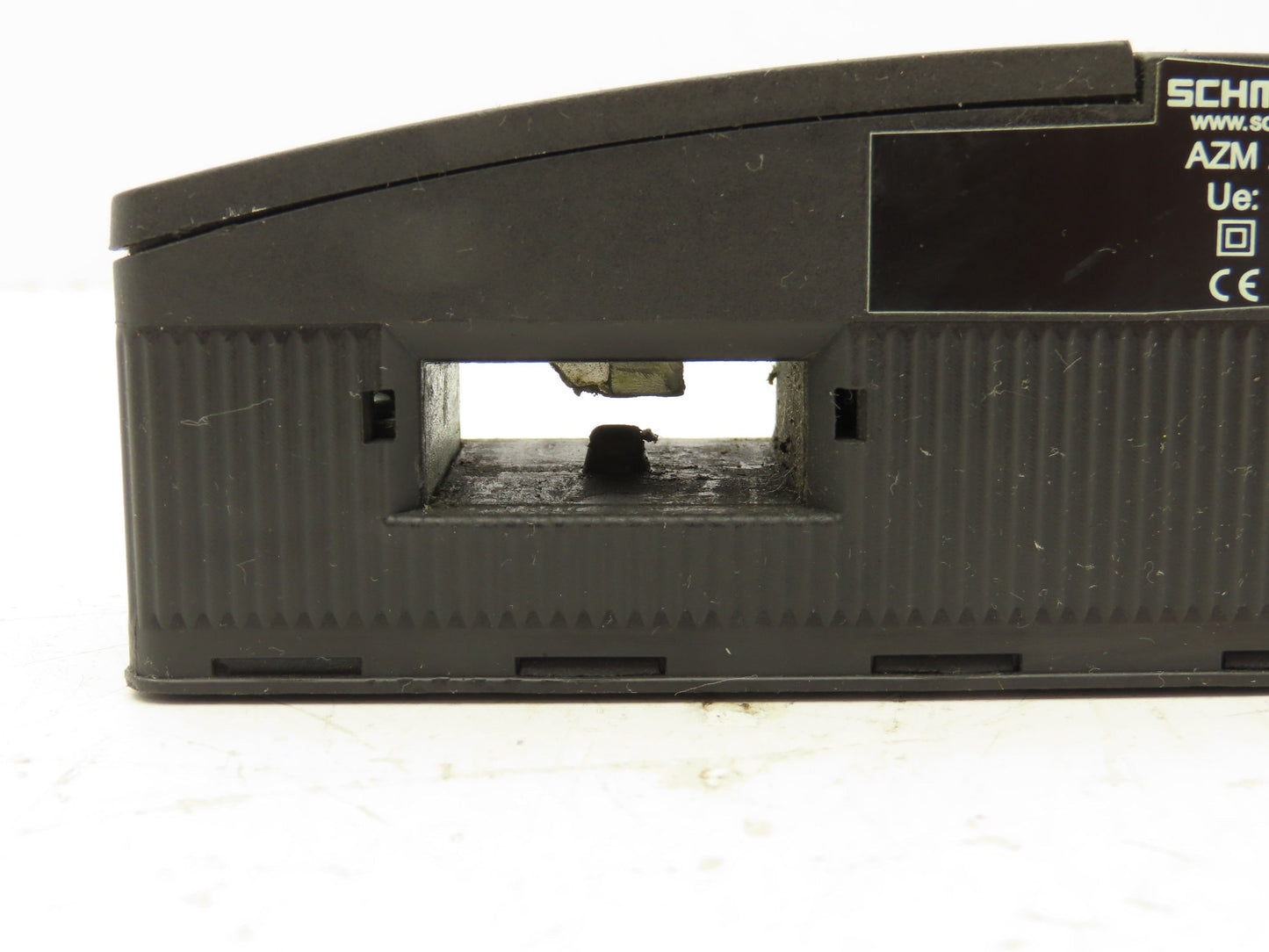 Schmersal AZM 200 ST-T-1P2P-2568 Door Latch Interlock Latch 24VDC Solenoid