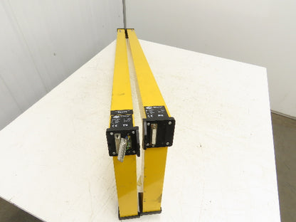 Smartscan 51204APL1 Safety Curtain 2.2m Range 1200 & 300mm 24VDC Broken Bracket