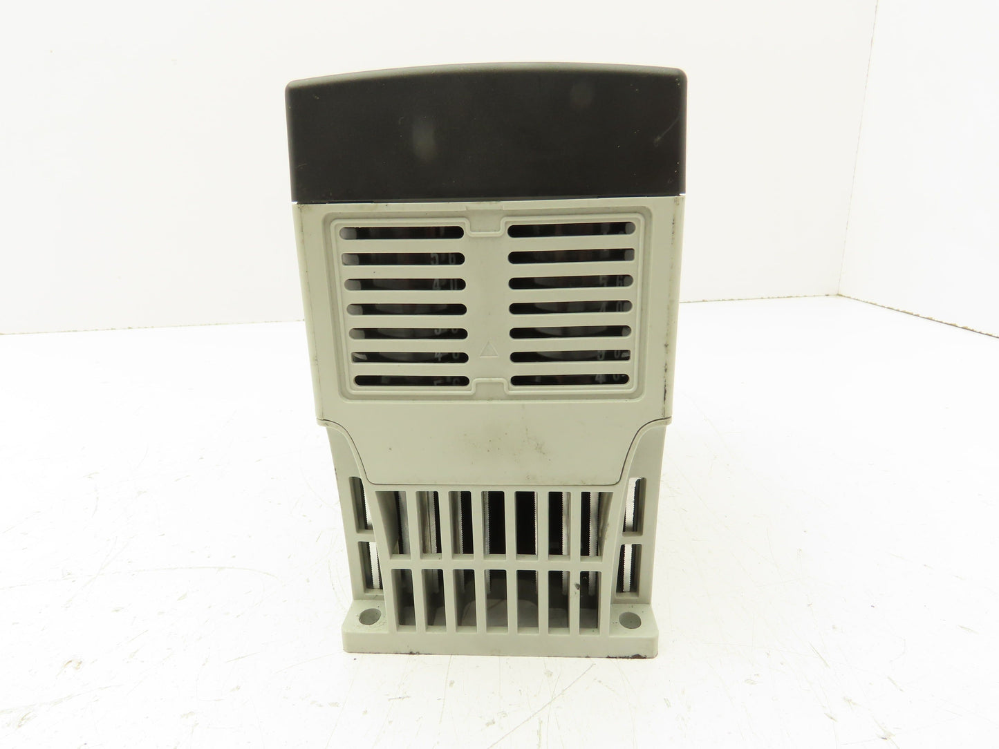 Allen Bradley 22A-A4P5N104 PowerFlex 4 AC Drive 1HP 0.75kW 200-240V  1-3PH Ser A