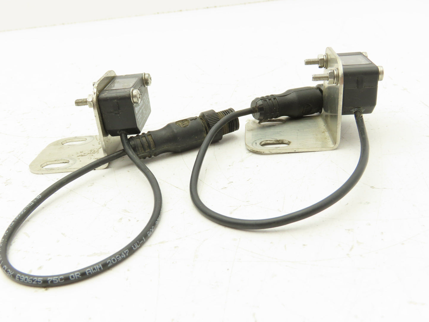 Allen Bradley 42JS-D2MPA1-F4 Photoelectric Sensor 800mm Range Proximity Lot of 2