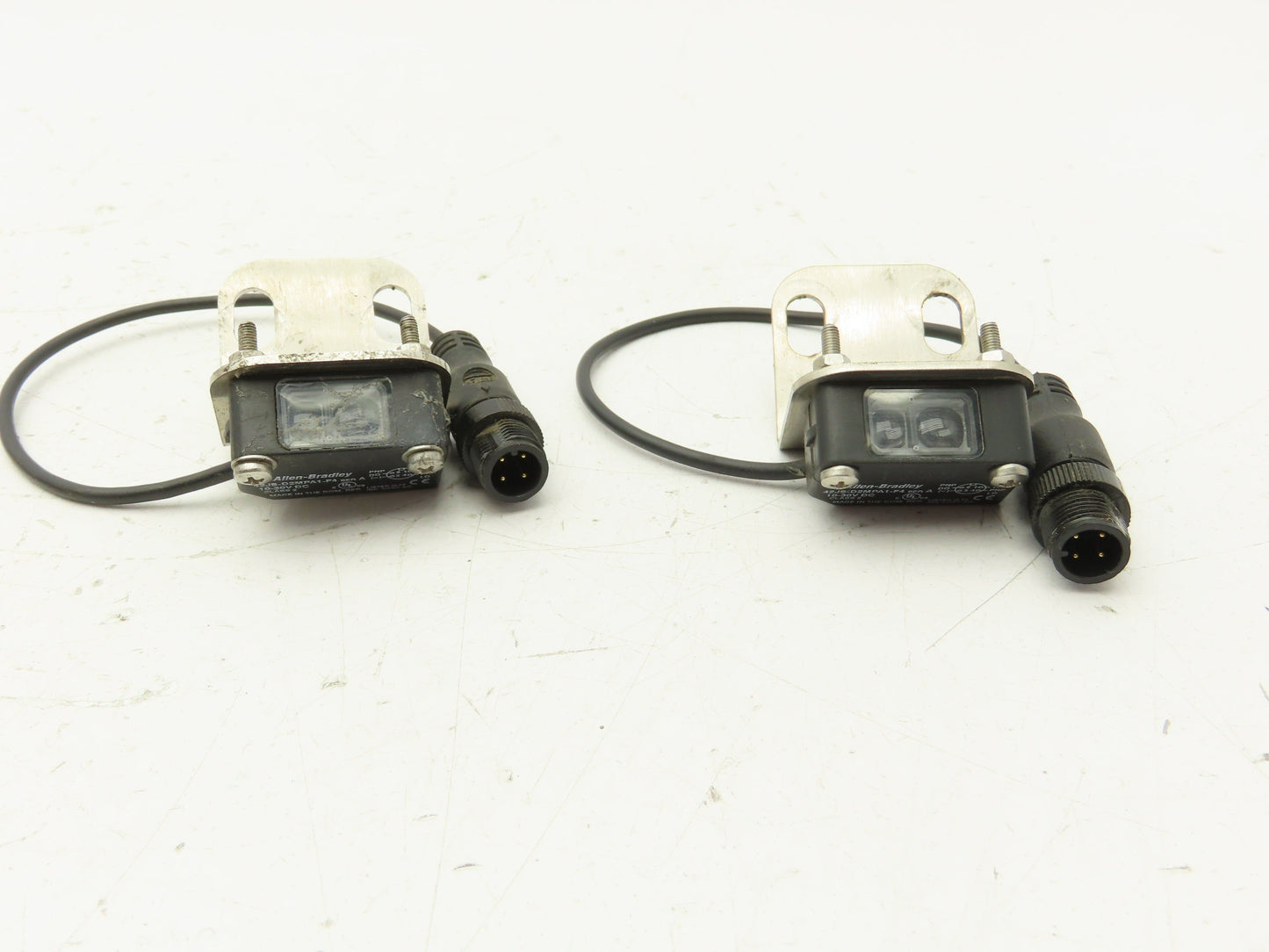 Allen Bradley 42JS-D2MPA1-F4 Photoelectric Sensor 800mm Range Proximity Lot of 2