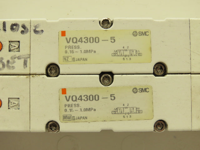 SMC VQ4300-5 Pneumatic Solenoid Valve 24VDC 2-Station Plug-In Manifold