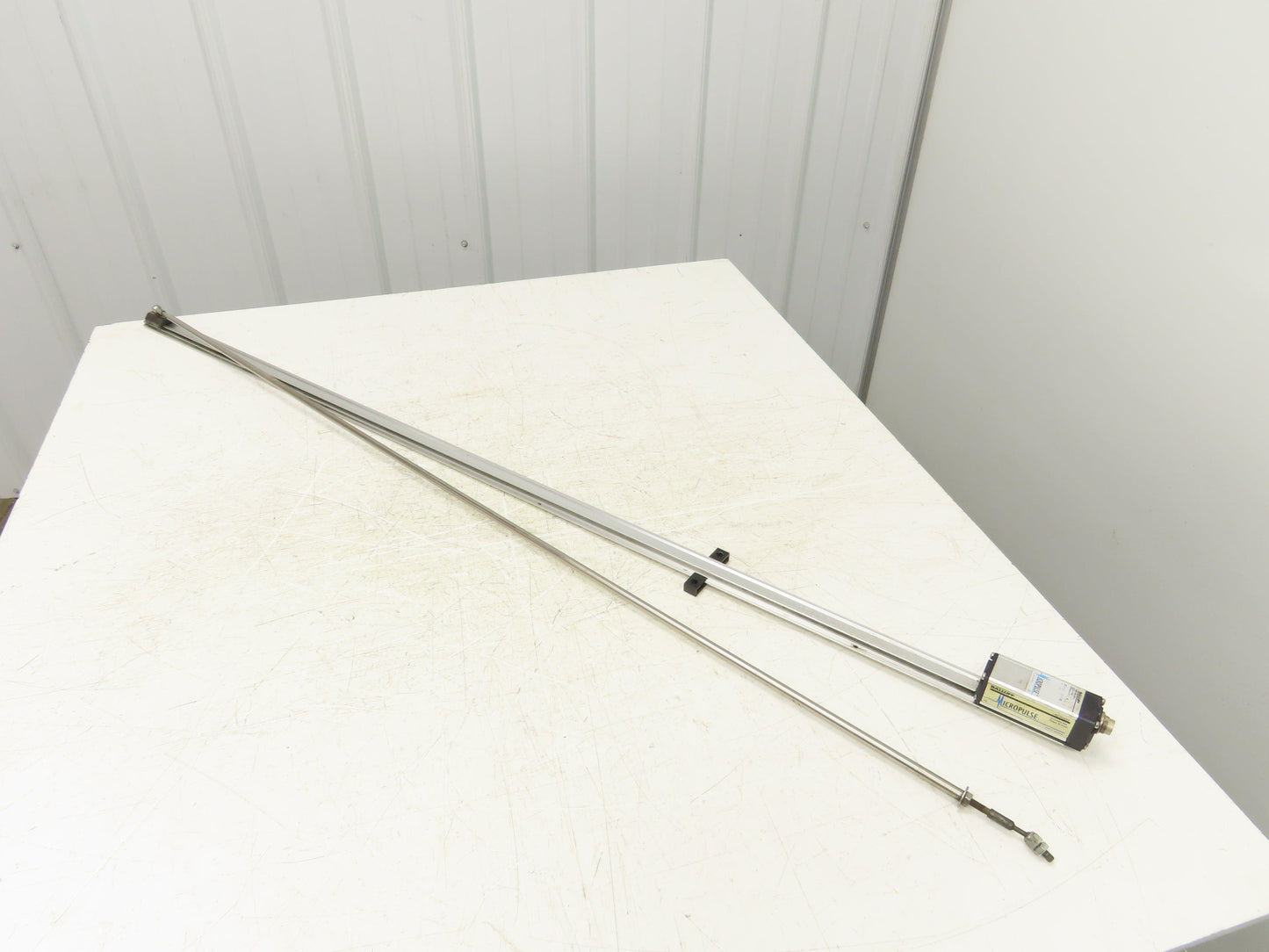 Balluff BTL-5-A11-M1220-R-S32 Micropulse Magnetostrictive Linear Position Sensor