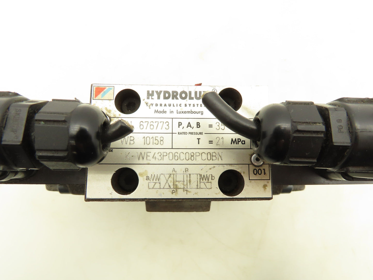 Husky Hydrolux Moog WEH43P10A03CSBN Directional Solenoid Valve K-WE43P06C08PC0BN