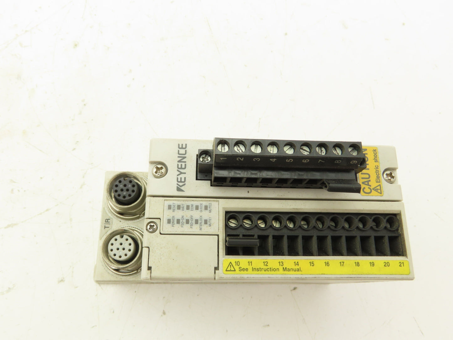 Keyence SL-T11R Safety Light Curtain Relay Terminal 24VDC 230VAC Output 100MA