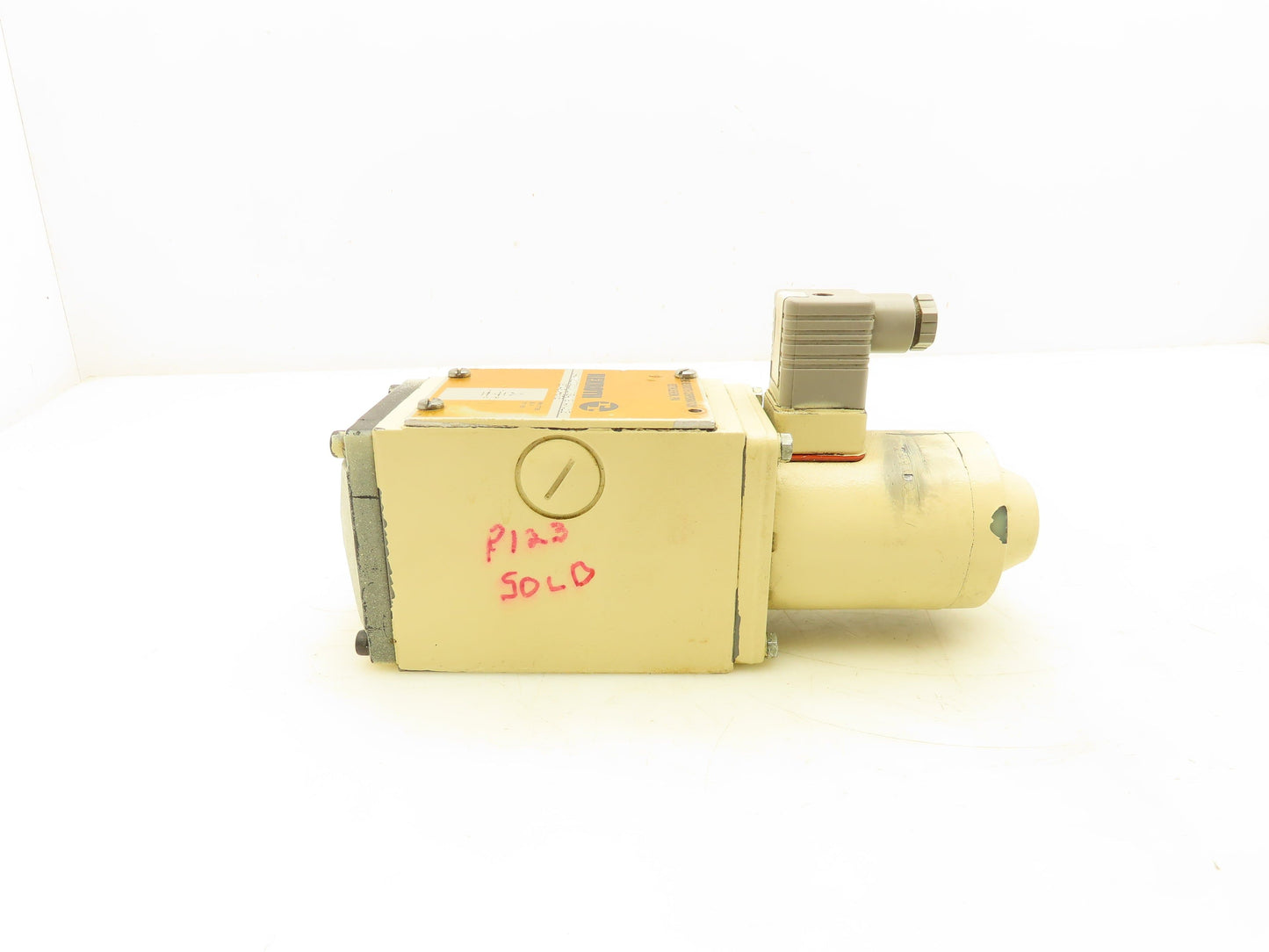 Rexroth 5-4WE10C11/LG24N9K4/A12 Directional Control Solenoid Valve 24V