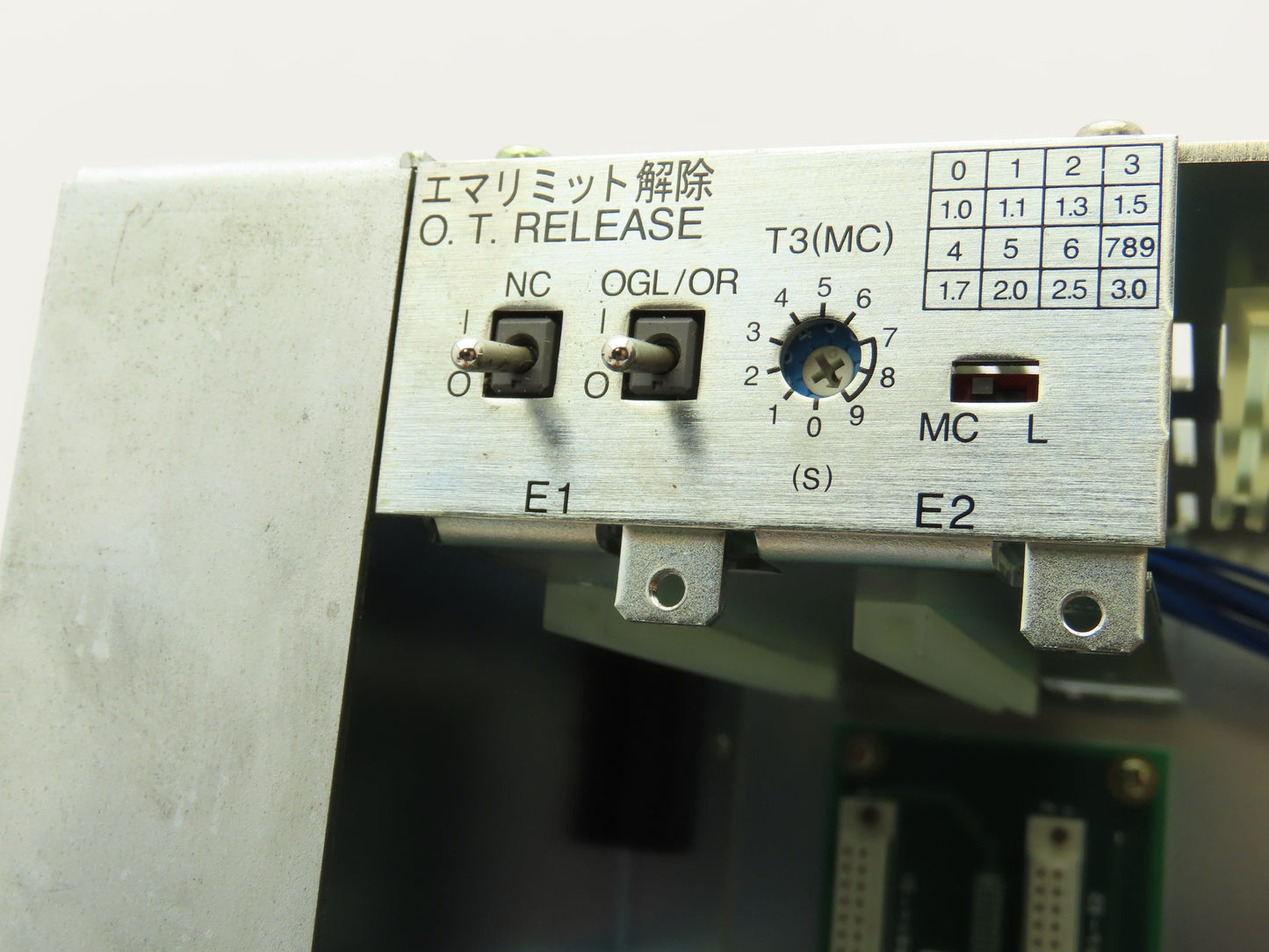 Okuma A911-3070 PLC Slot Rack Card Chassis with Motherboard ES-V4504