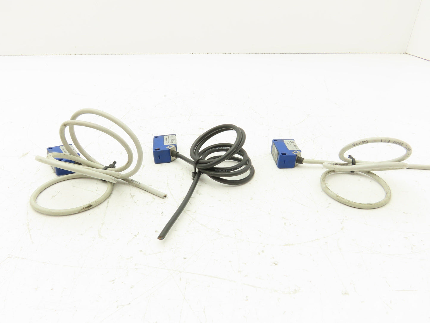 Automation Direct QMRB-0N-0A Photo Electric Sensor Diffuse 5-100mm Lot of 3