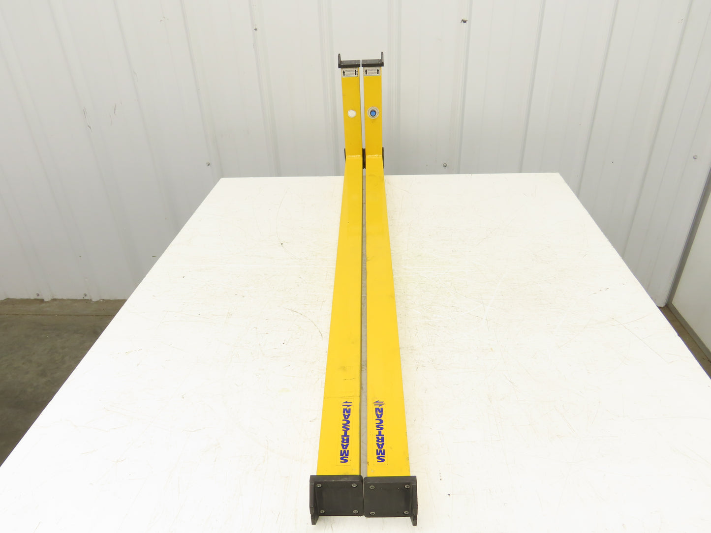 Smartscan 51204APL1 Safety Curtain 2.2m Range 1200 & 300mm 24VDC