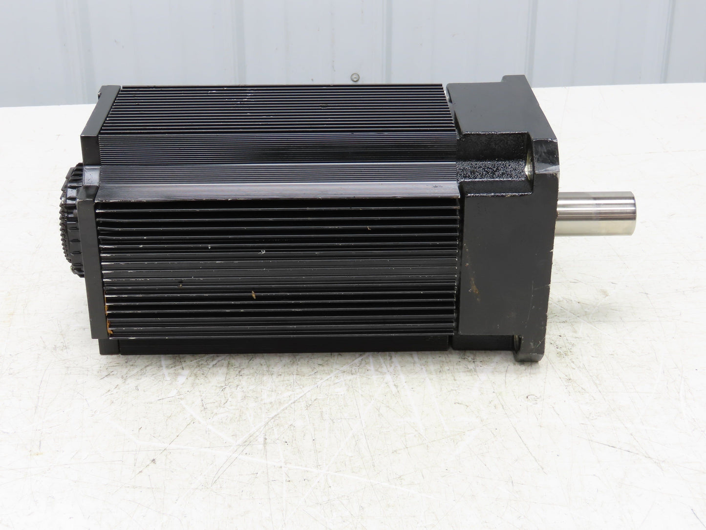 Okuma BL-MP400M-20SBC AC Servo Motor 6.7kW 2000 RPM 143V 3PH 40.8A Encoder