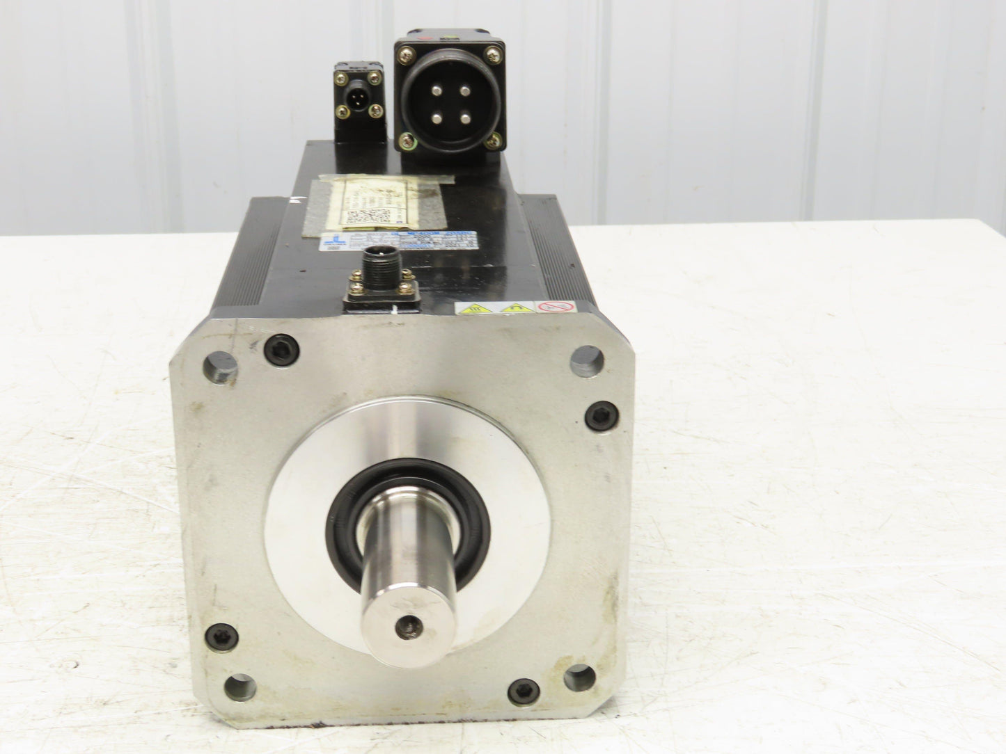 Okuma BL-MP400M-20SBC AC Servo Motor 6.7kW 2000 RPM 143V 3PH 40.8A Encoder