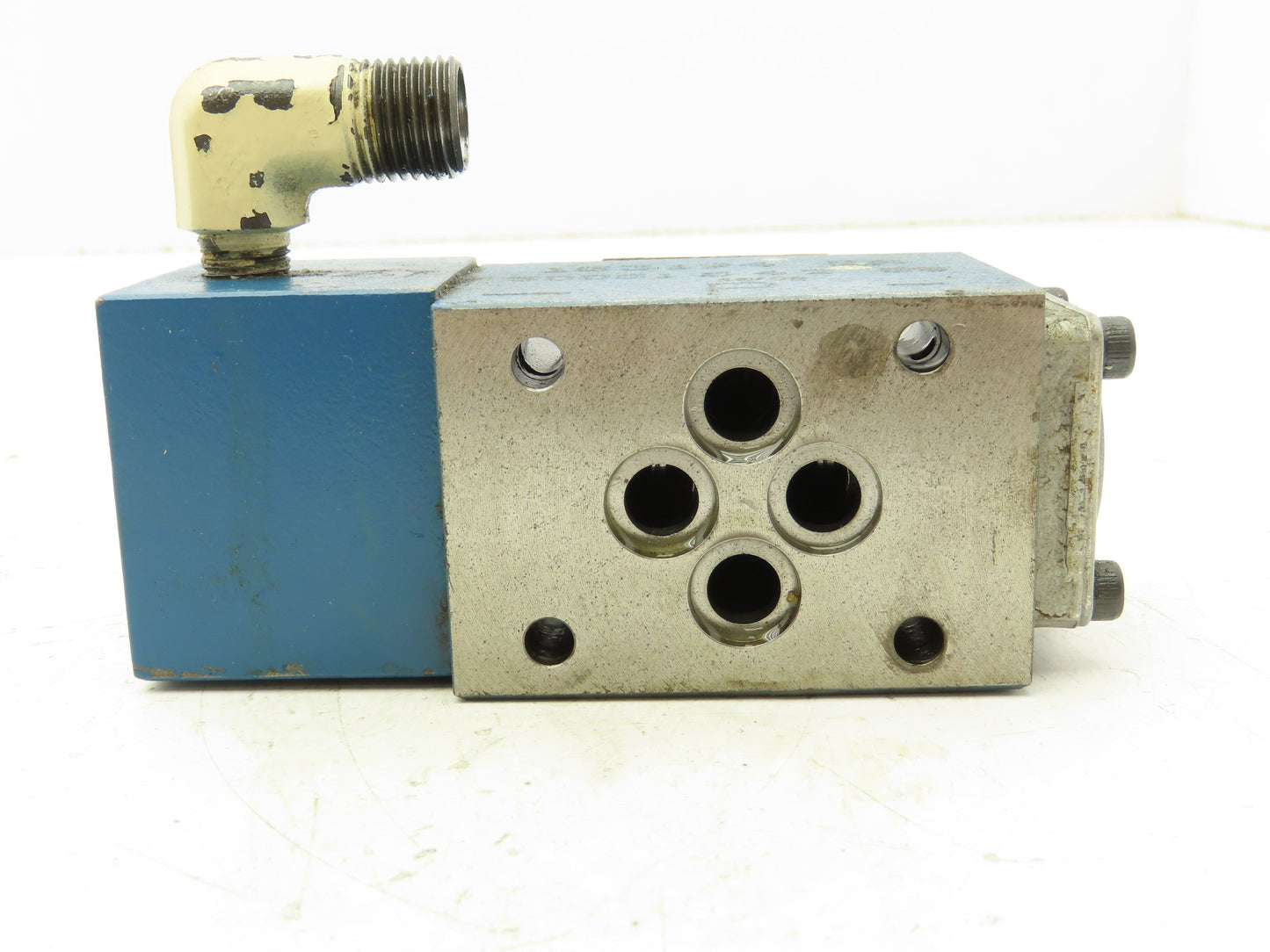 Rexroth 4WH 6 D52/5 Directional Flow Control 2-Pos Spool Valve