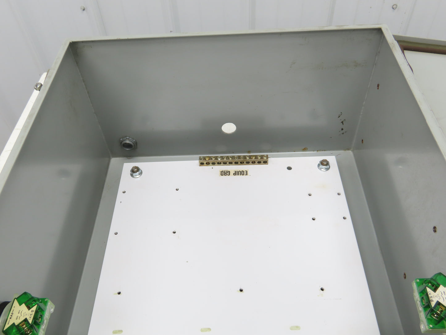 Wiegmann B201609CH Electrical Enclosure 20x16x9" Wall Mount 5.5x7.5" Cutout