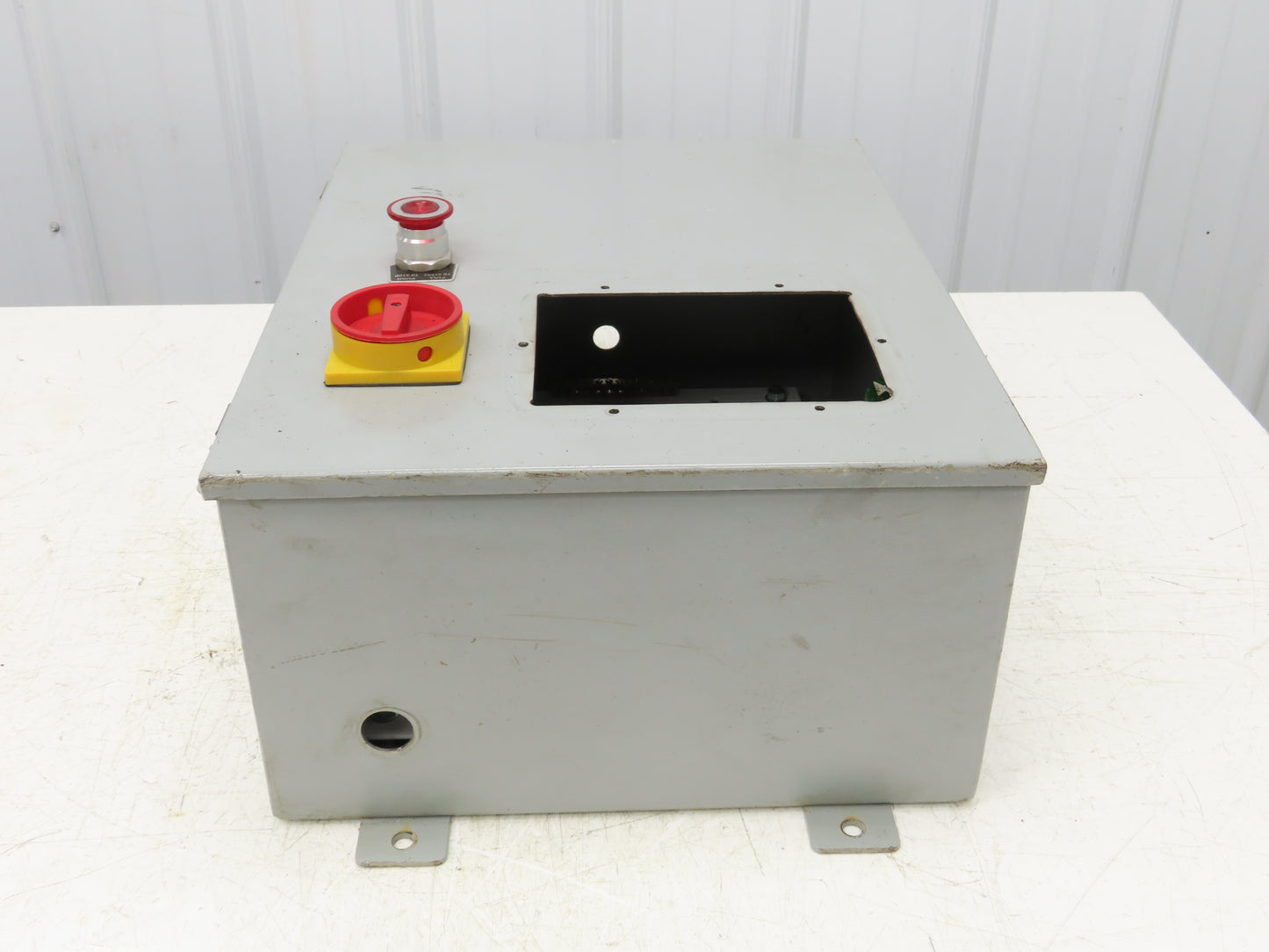 Wiegmann B201609CH Electrical Enclosure 20x16x9" Wall Mount 5.5x7.5" Cutout