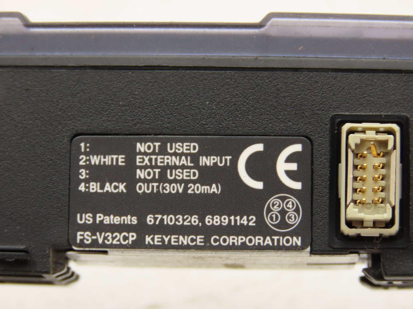 Keyence FS-V31CP Amplifier Photoelectric Sensor Set 12-24VDC 20mA M8 Connector