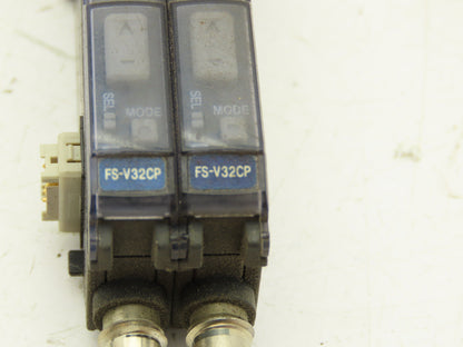 Keyence FS-V31CP Amplifier Photoelectric Sensor Set 12-24VDC 20mA M8 Connector