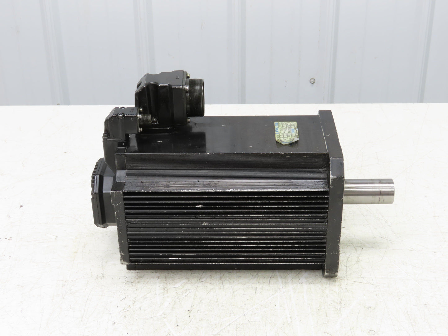 Okuma BL-MP400J-20SNA AC Servo Motor 6.7kW 2000 RPM 143V 40.8A 3PH Encoder