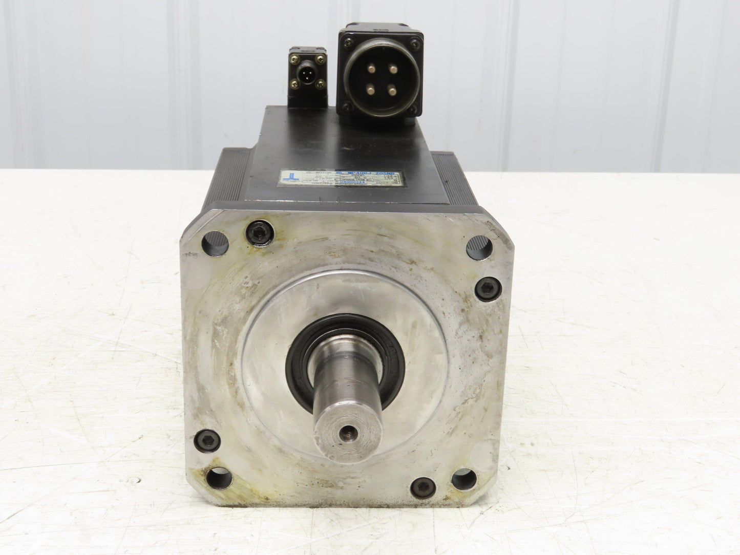 Okuma BL-MP400J-20SNB AC Servo Motor 6.7kW 2000 RPM 143V 40.8A 3PH Encoder