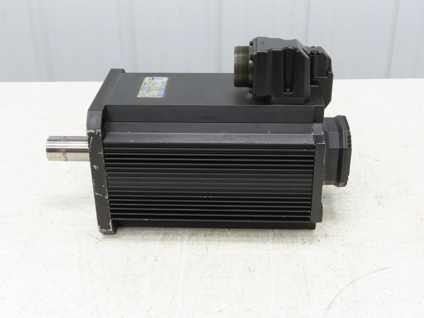 Okuma BL-MP400J-20SNB AC Servo Motor 6.7kW 2000 RPM 143V 40.8A 3PH Encoder
