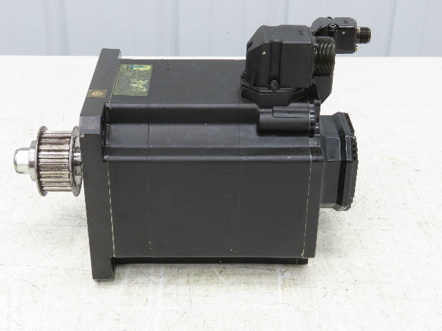 Okuma BL-MC200J-20T AC Servo Motor 4kW 2000 RPM 157V 16.2A 3PH Encoder