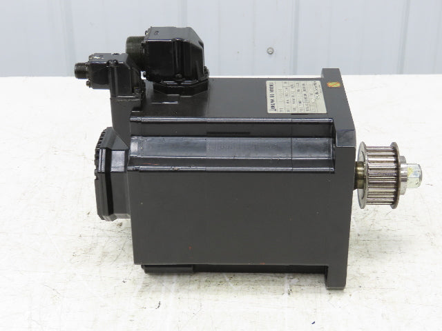 Okuma BL-MC200J-20T AC Servo Motor 4kW 2000 RPM 157V 14.7A 3PH Encoder