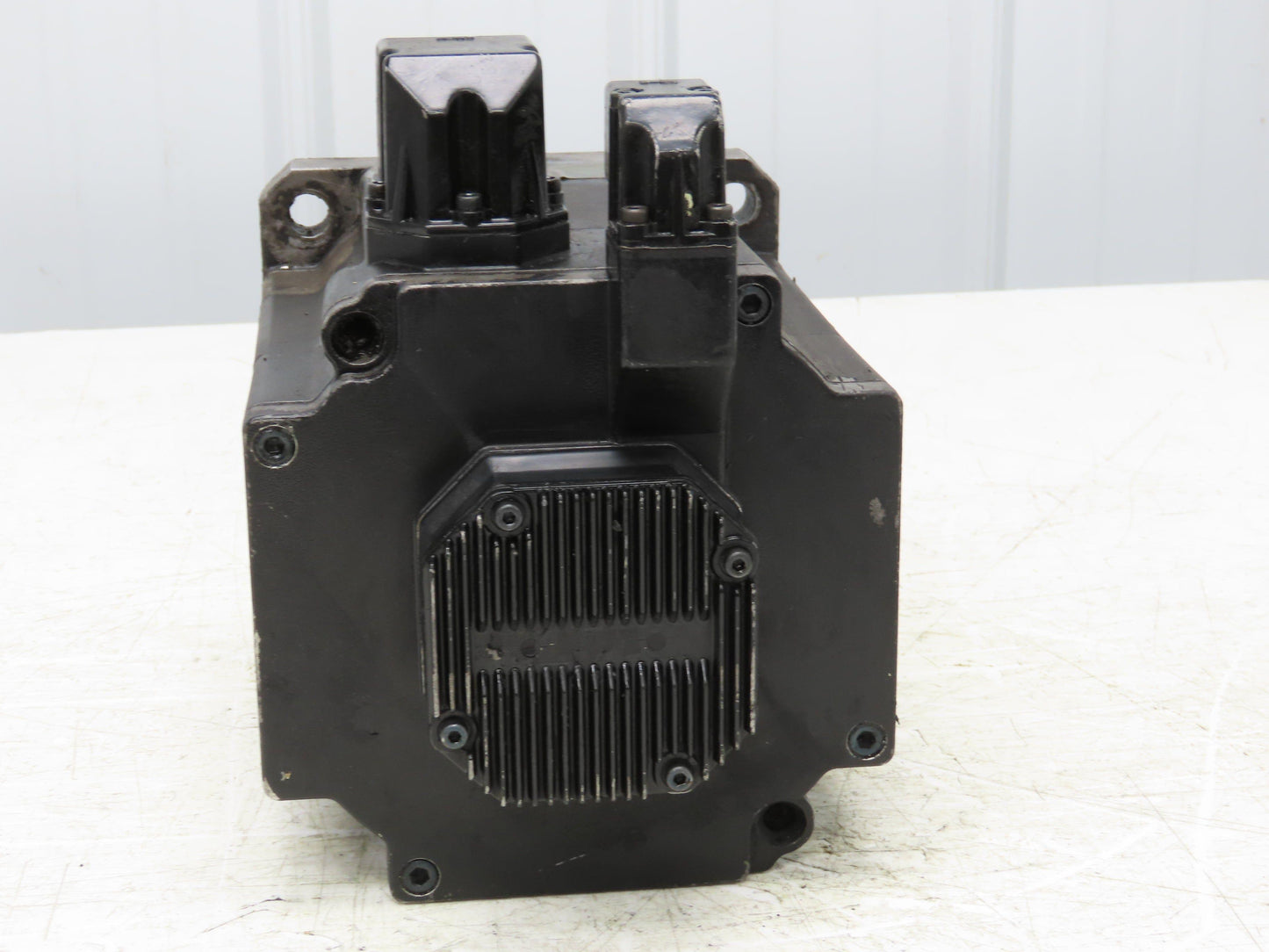 Okuma AC Servo Motor 4kW 2000 RPM 157V 16.2A 3PH Encoder