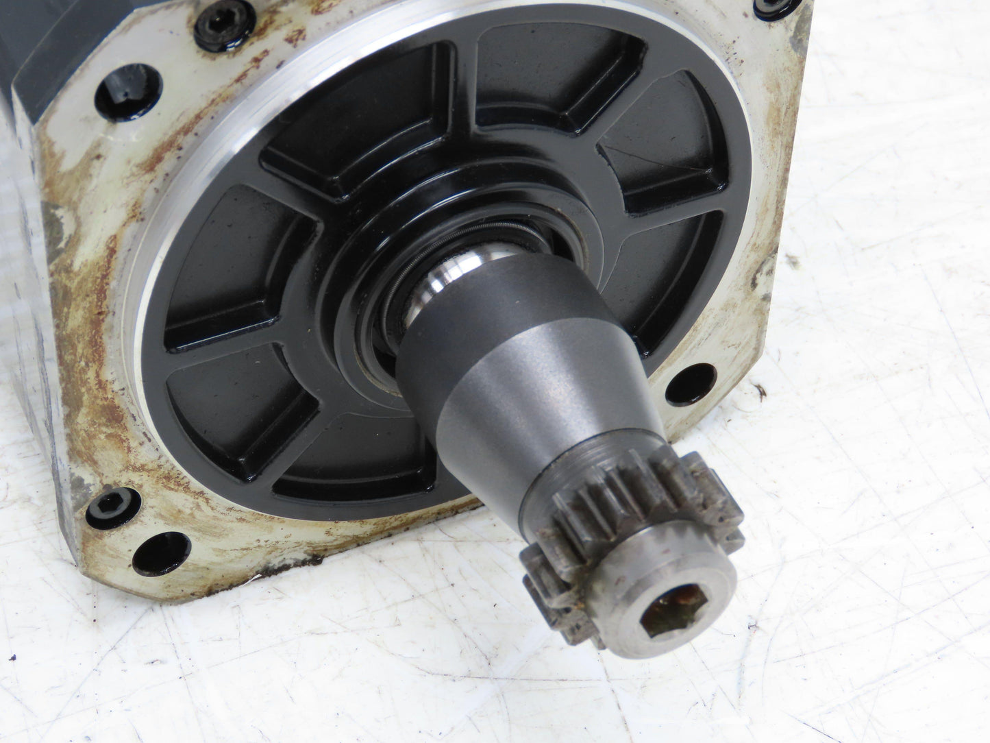 Okuma BL-MC50J-20TB AC Servo Motor 1kW 133V 2000 RPM 4.9A 3PH Encoder