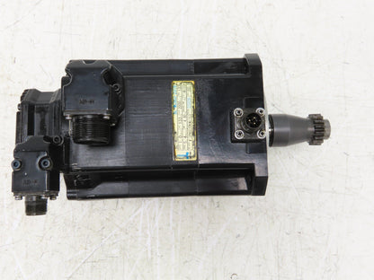 Okuma BL-MC50J-20TB AC Servo Motor 1kW 133V 2000 RPM 4.9A 3PH Encoder