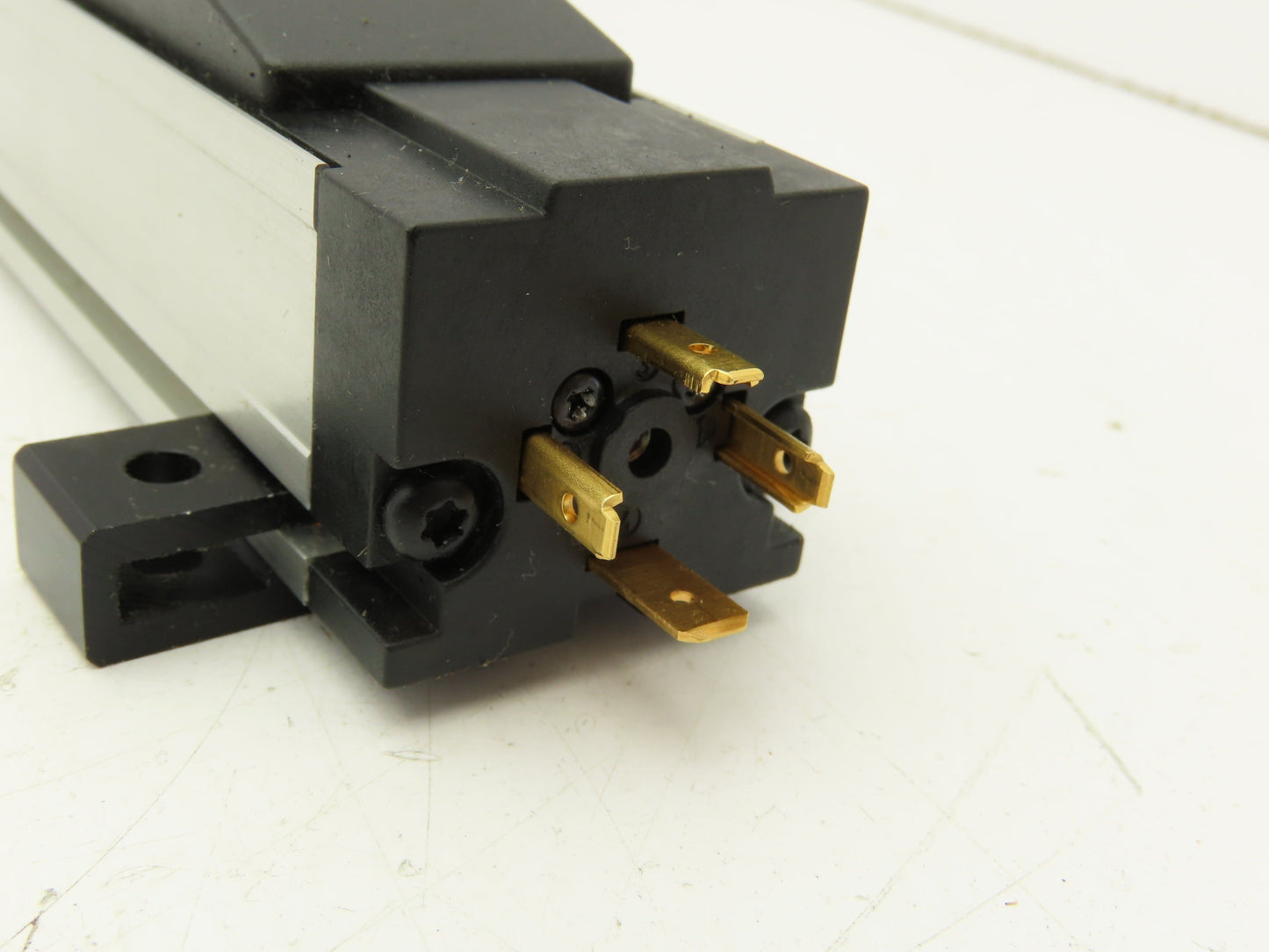 Novotechnik TLH-150 Linear Position Transducer 150mm Stroke