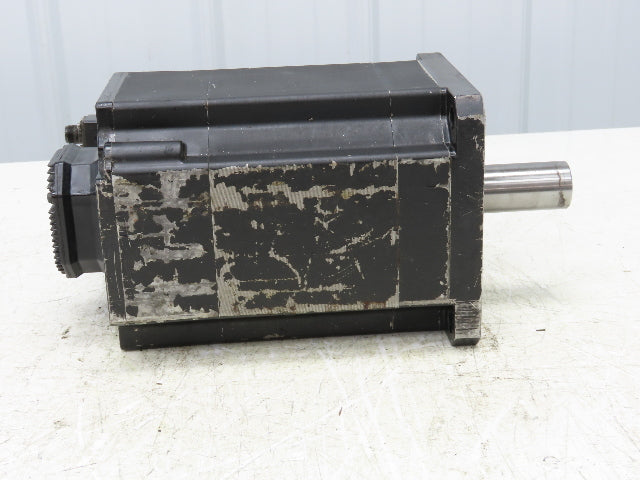 Okuma BL-MC300J-20S AC Servo Motor 6kW 2000 RPM 133V 28.6A 3PH Encoder