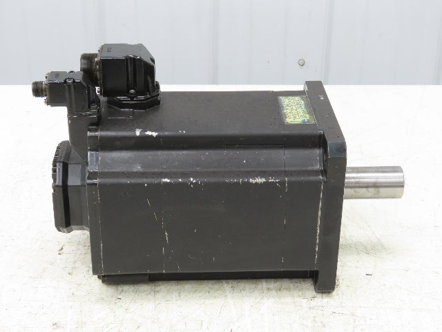Okuma BL-MC300J-20S AC Servo Motor 6kW 2000 RPM 133V 28.6A 3PH Encoder
