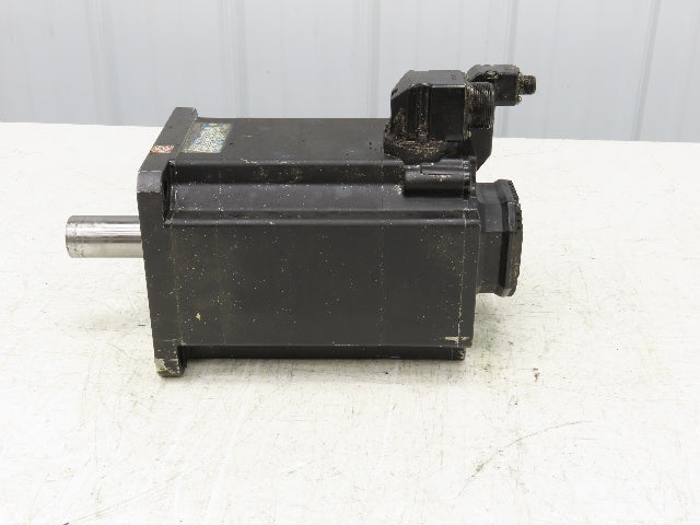 Okuma BL-MC300J-20S AC Servo Motor 6kW 2000 RPM 133V 28.6A 3PH Encoder