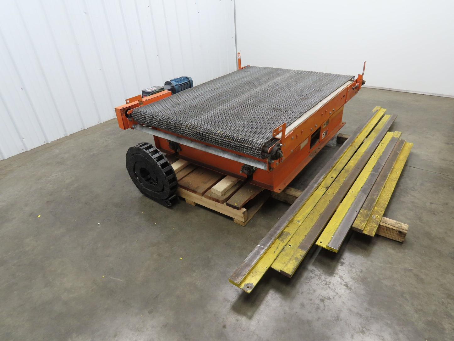 48"x 6' Steel Belt Wire Mesh Drying Conveyor 35FPM Chain Drive Shuttle Track